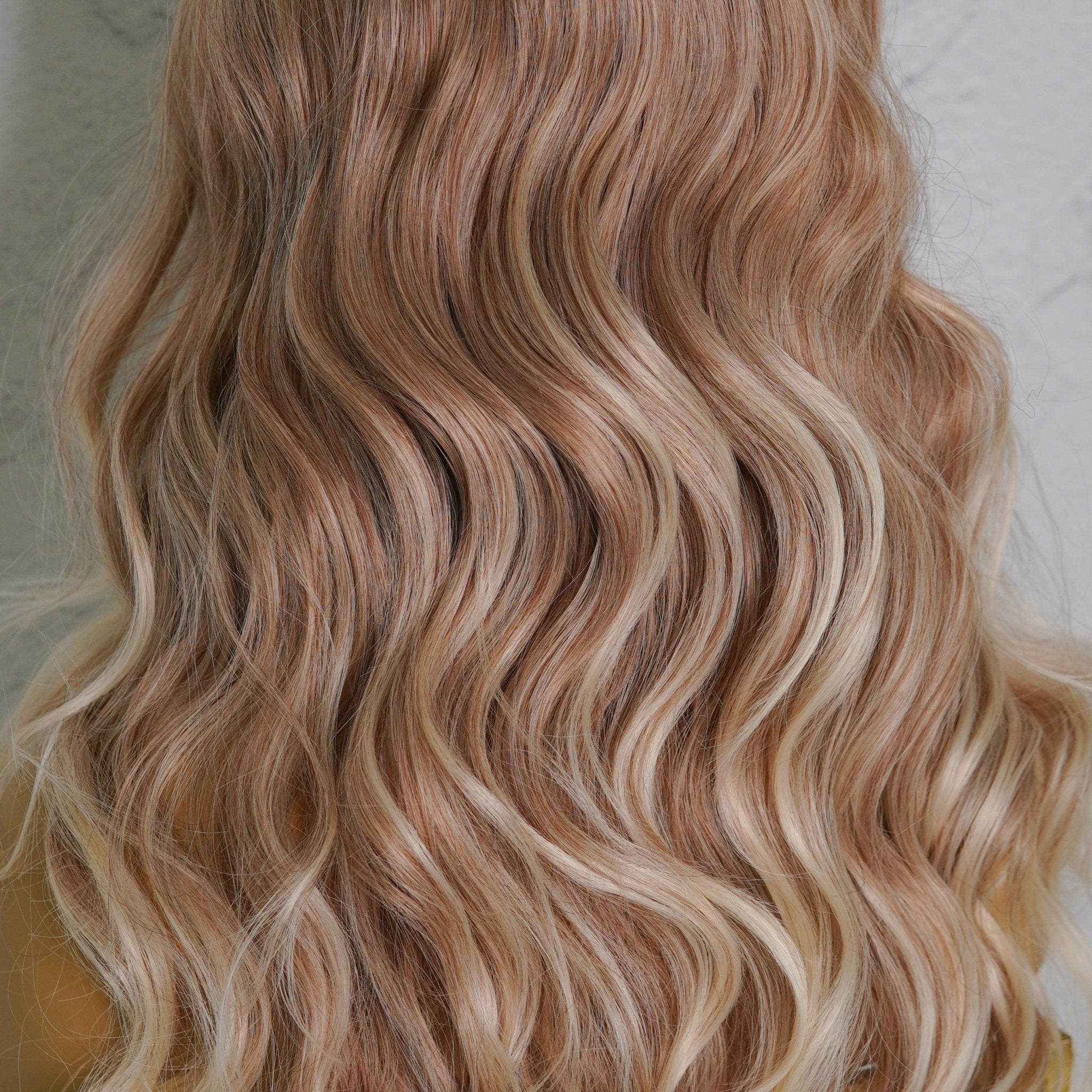 CARRIE Blonde Ombre Fringe Wig - Milk & Honey