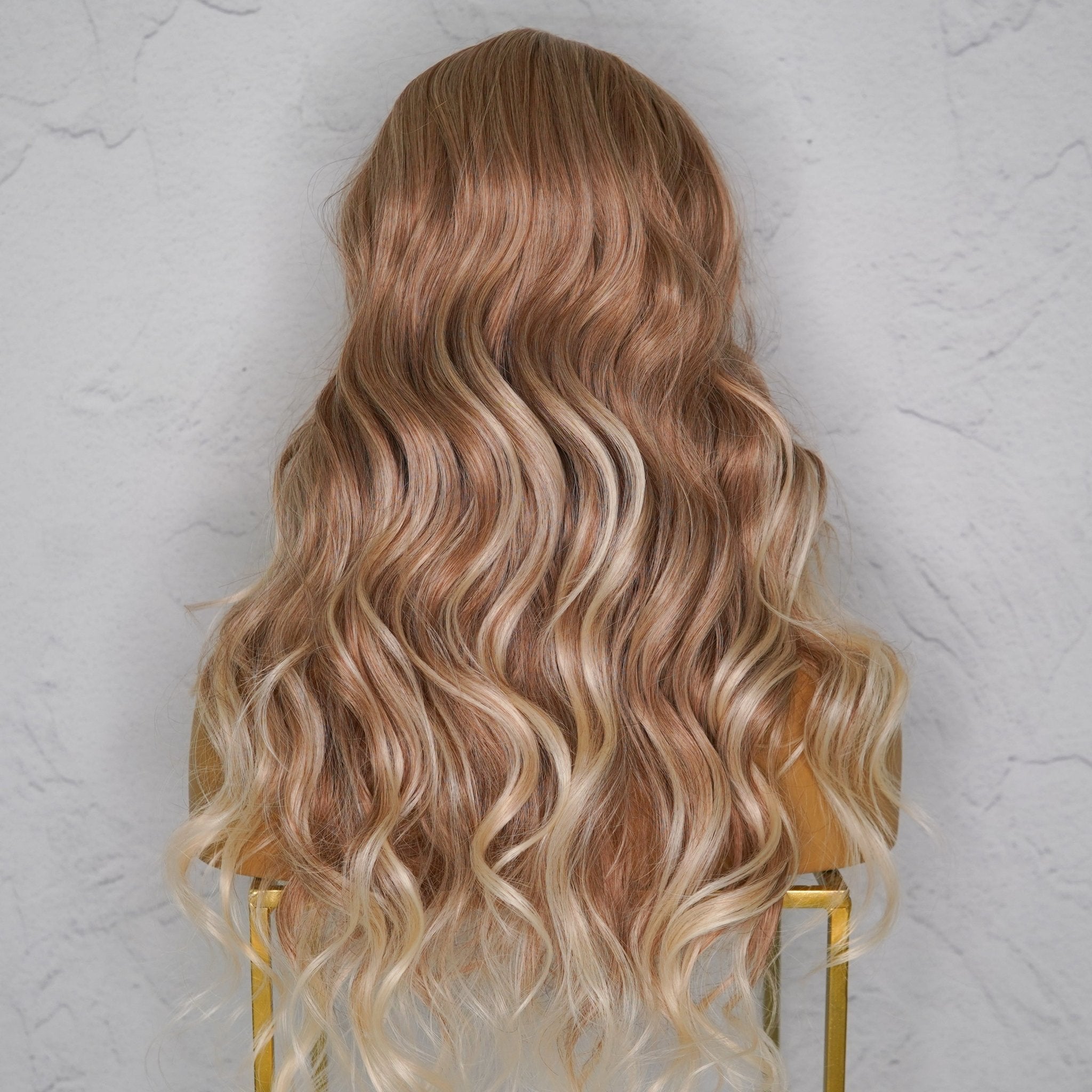 CARRIE Blonde Ombre Fringe Wig - Milk & Honey