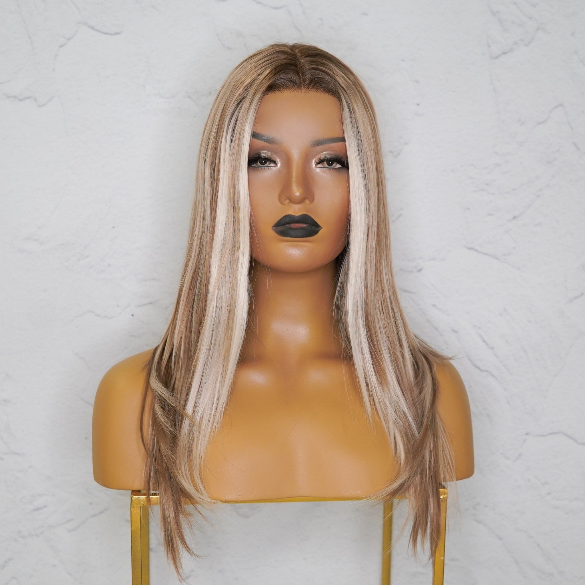 LINDSAY Ombre Blonde Lace Front Wig - Milk & Honey